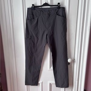 Men’s Patagonia Quandary Hiking Pants Forge Grey Size 38 Multi Pocket